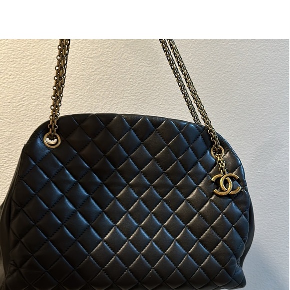 CHANEL
Black Quilted Lambskin Leather Large Just Mademoiselle Bowling Bag - Picture 9 of 11